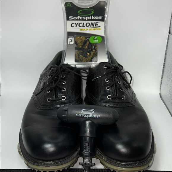 FootJoy Black Men's Athletic Golf Shoes with SoftSpikes - Picture 1 of 7